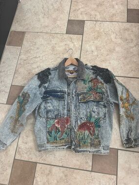 Vintage decorated jeans jacket
